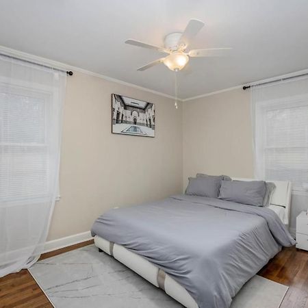 Minutes Away From Downtown Area Appartement Charlotte Buitenkant foto
