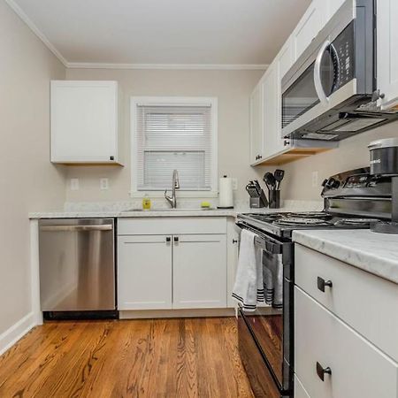 Minutes Away From Downtown Area Appartement Charlotte Buitenkant foto